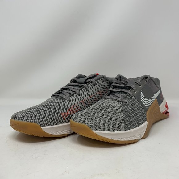 mens nike flat shoes